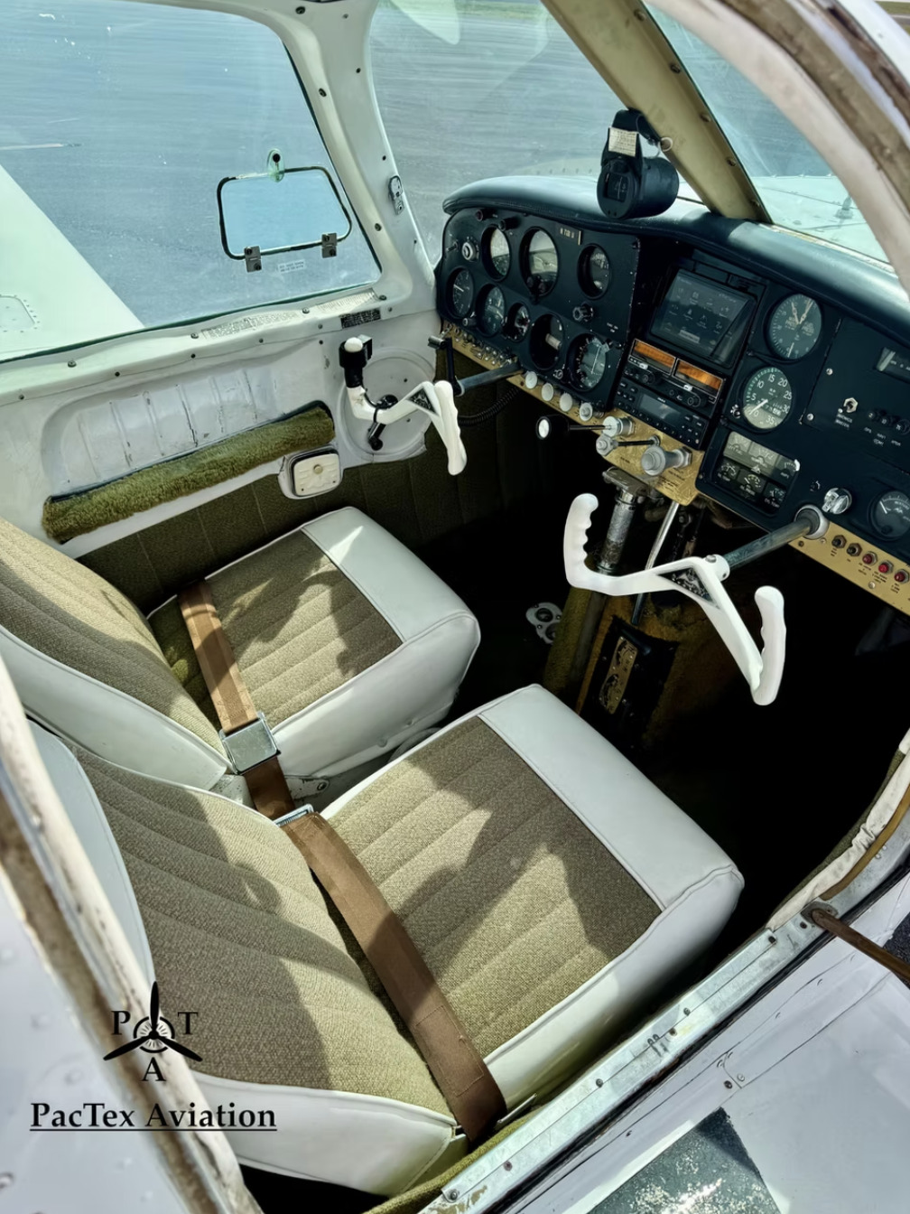 Mooney M20C image 4